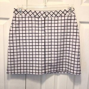 IZOD Women's Black & White Check Print Golf Swing Flex Skort with Pockets Size 2